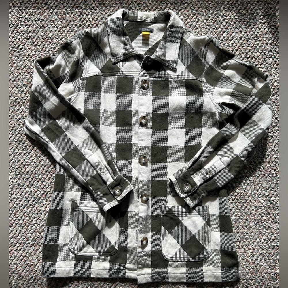 NWOT CABELAS flannel shirt jacket, olive green and cream, size L